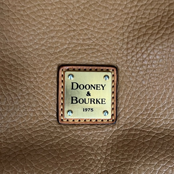Dooney & Bourke Tan Leather Shoulder Bag GUC - Picture 2 of 15